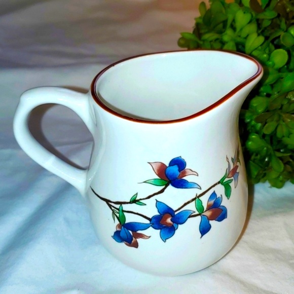 Vintage Woodhill by Citation creamer - Picture 2 of 6